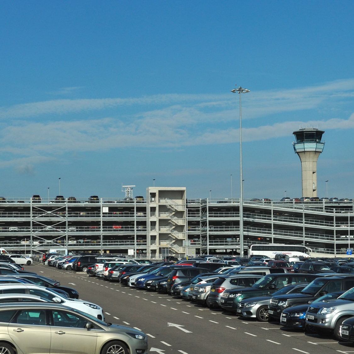 Oficjalny parking lotnisko Warszawa Chopina